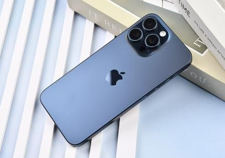 三穗苹果维修点分享iPhone 15 Pro Max屏幕更换全新实操风险 